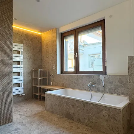 Apartament Flusshochdrei