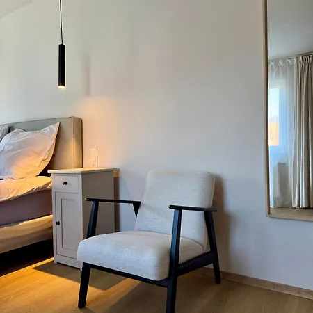 Flusshochdrei Apartament *